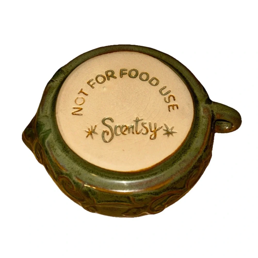Scentsy Cyprus Island Collection Wax Warmer in a Sage Green Design 2009